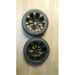 2 nieuwe FG wielen met banden