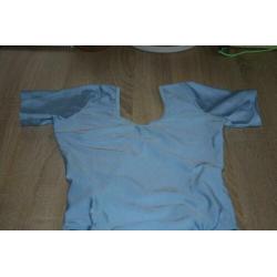 Nieuw Instep balletpakje maat 4 (=164) lichtblauw rond