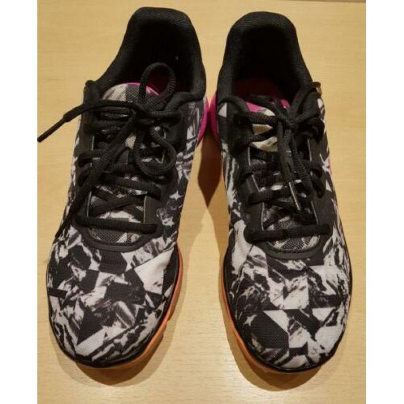 Sportschoenen dames Under armour, maat 40.