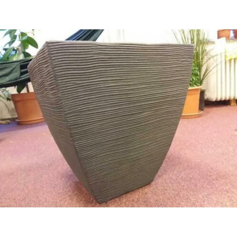 Nieuwe grote plantenpot 40×40×42 cm