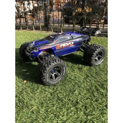 Traxxas E-Revo 1:8 brushless met Mamba monster ESC