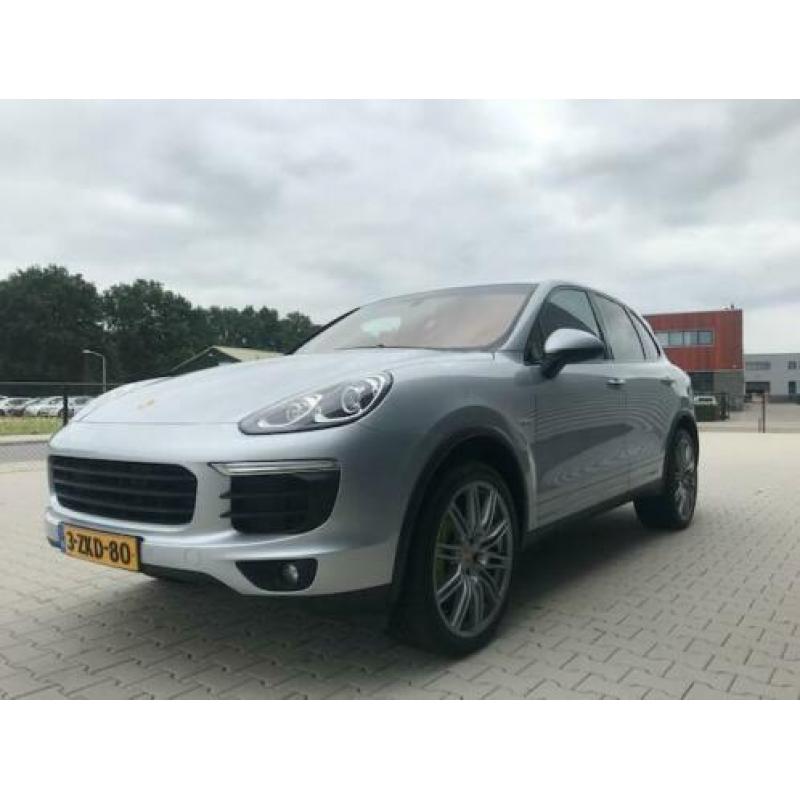 Porsche Cayenne 3.0 S E-Hybrid (bj 2015, automaat)