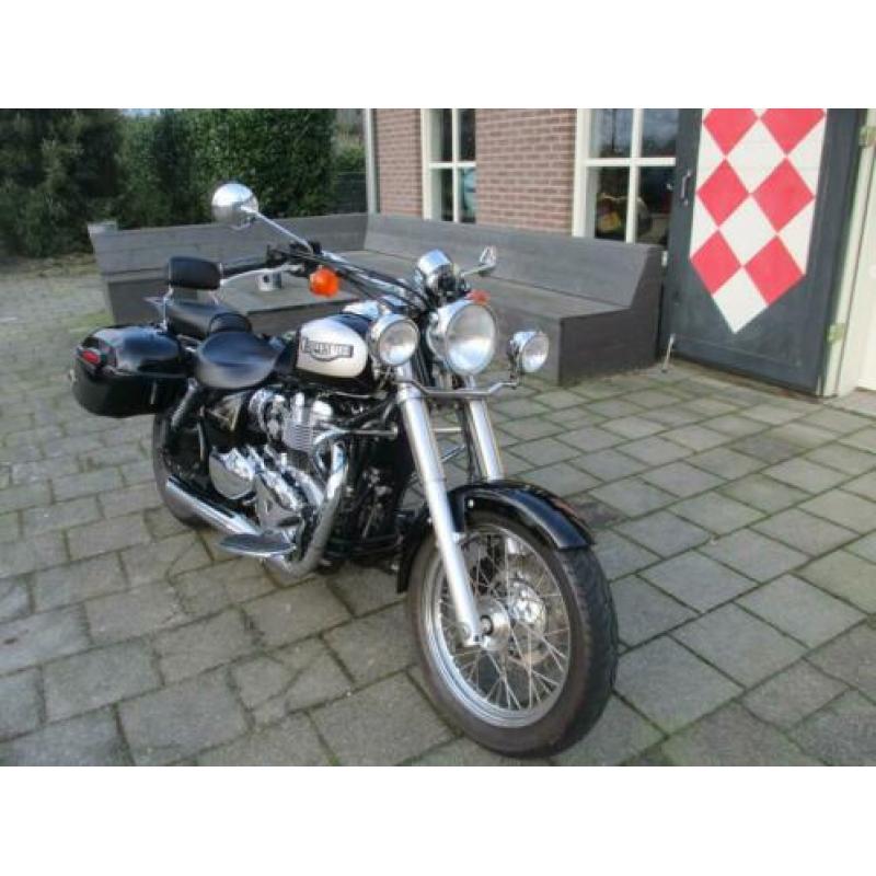 Triumph AMERICA (bj 2004)