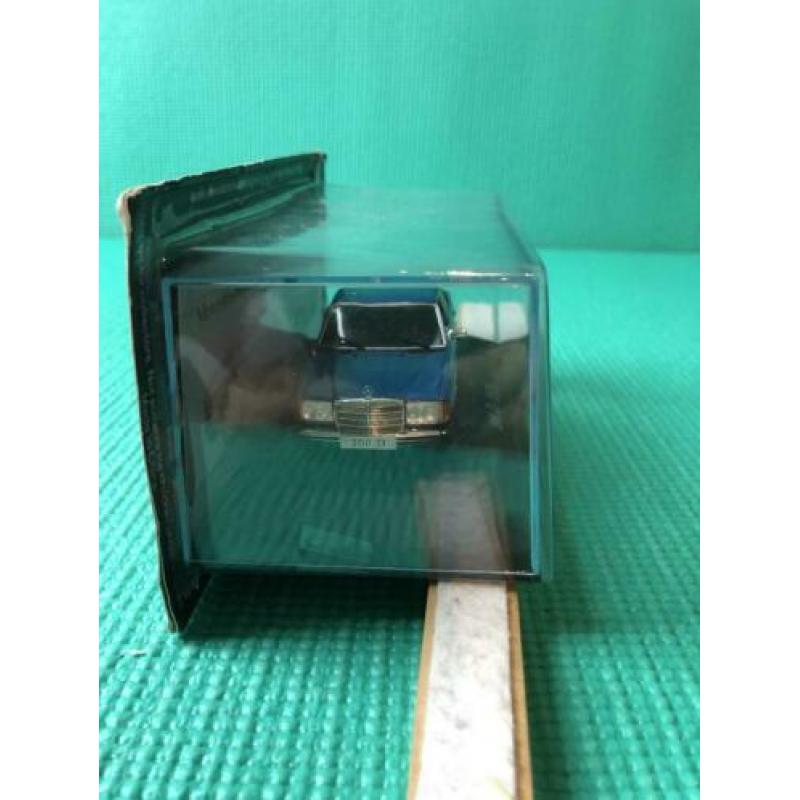 1:43 Mercedes 200D