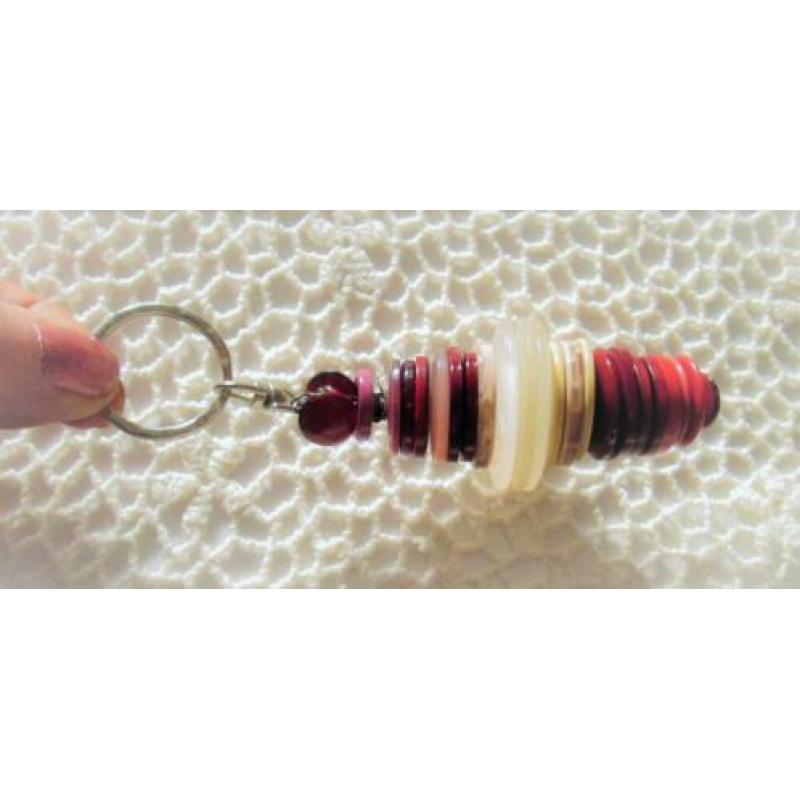 Vintage grootte kunststof knoop nr B895 rood