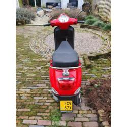 Vespa LX50 4t scooter rood