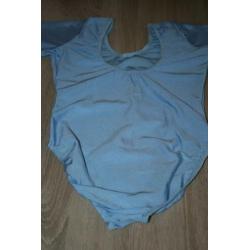 Nieuw Instep balletpakje maat 4 (=164) lichtblauw rond