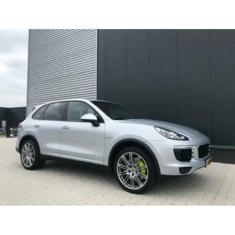 Porsche Cayenne 3.0 S E-Hybrid (bj 2015, automaat)
