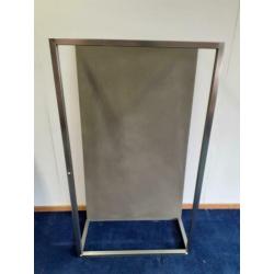 Metaform S-16 salontafel, niet beschadigd.
