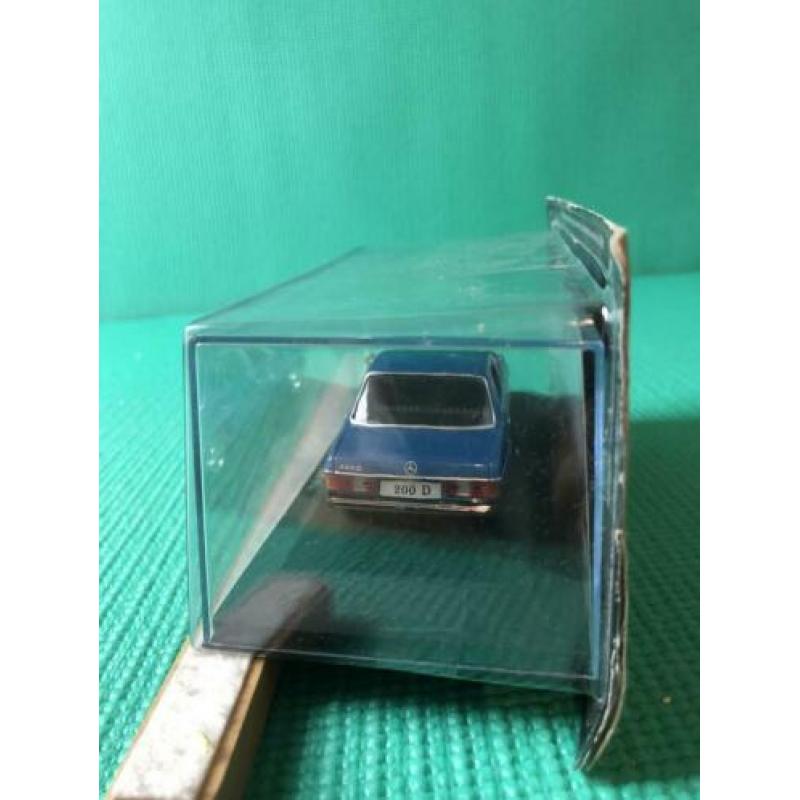 1:43 Mercedes 200D