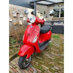 Vespa LX50 4t scooter rood