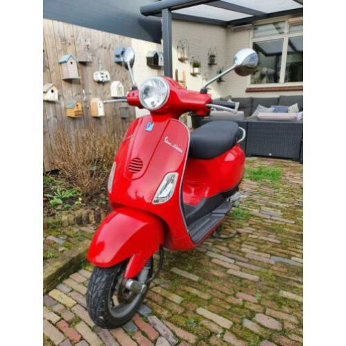 Vespa LX50 4t scooter rood
