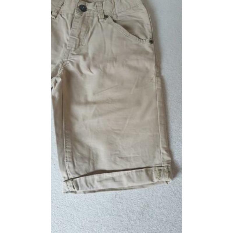 We beige korte broek maat 146
