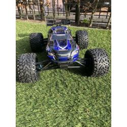 Traxxas E-Revo 1:8 brushless met Mamba monster ESC