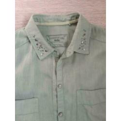 Blouse EDC, mooi bewerkt kraagje met steentjes