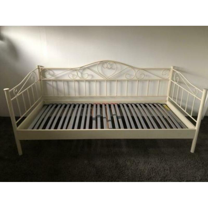 Metalen crème wit bed incl lattenbodem 90x200