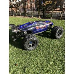 Traxxas E-Revo 1:8 brushless met Mamba monster ESC