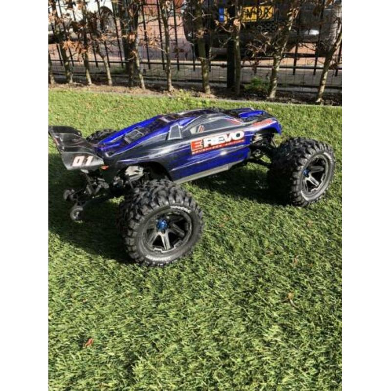 Traxxas E-Revo 1:8 brushless met Mamba monster ESC