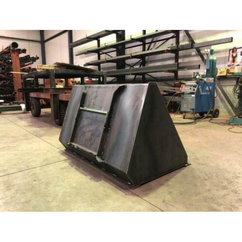 Grondbak / volumebak Knikmops Giant Weidemann