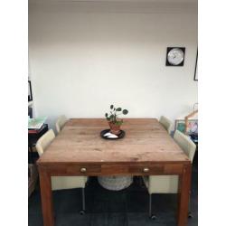Vierkante teakhouten tafel 150x150