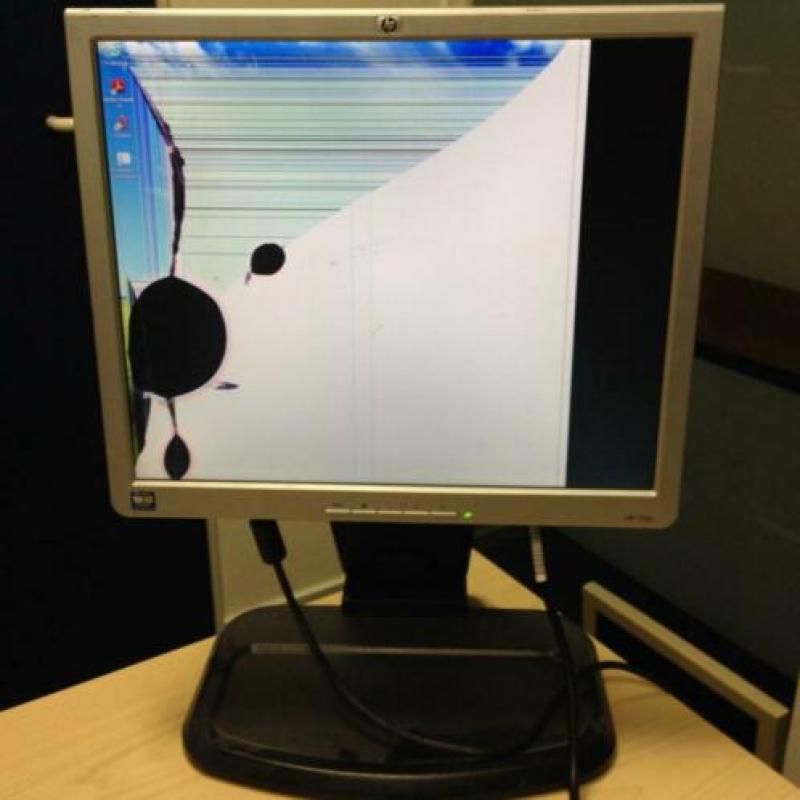 HP Hewlett Packard L1740 LCD monitor 17" defect