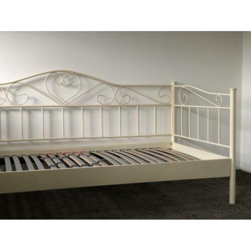 Metalen crème wit bed incl lattenbodem 90x200