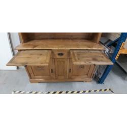 Buffetkast van lichtbruin teak
