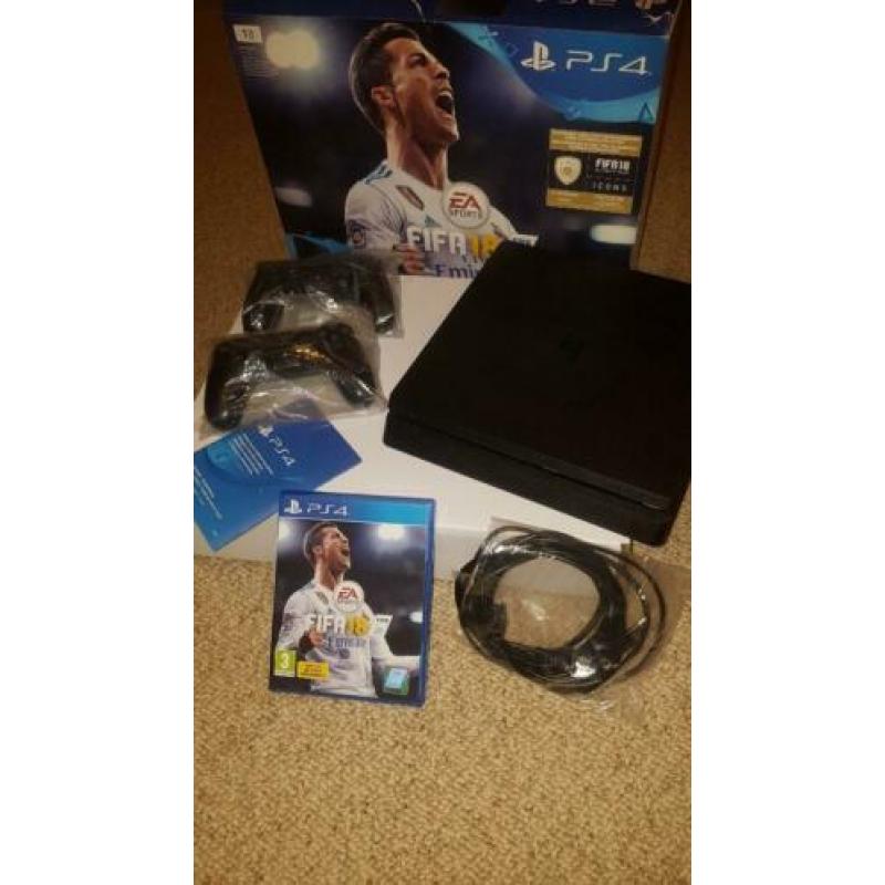 PS4 1TB + SONY DUALSHOCK 4 Zwart IN PLASTIC + DOOS