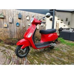 Vespa LX50 4t scooter rood