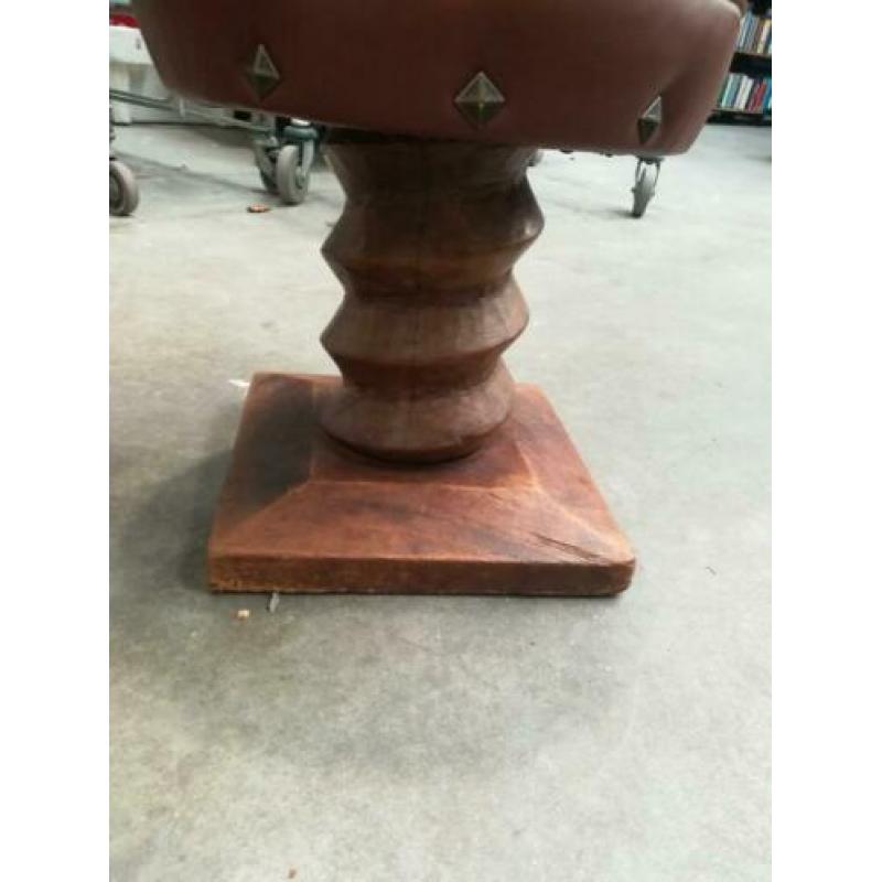 2x leuke lage barkruk wokkel 40cm