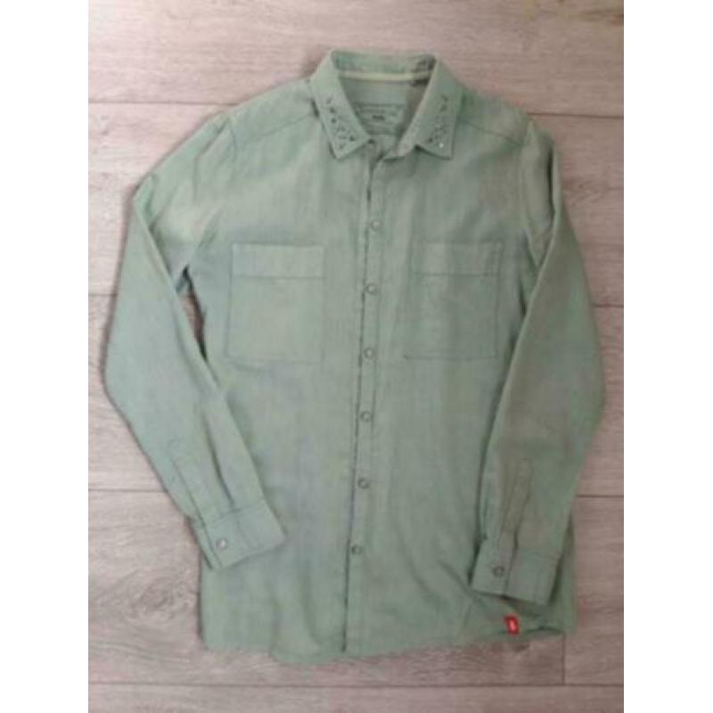 Blouse EDC, mooi bewerkt kraagje met steentjes