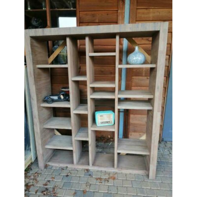 prachtige vakken kast acasia hout verkocht