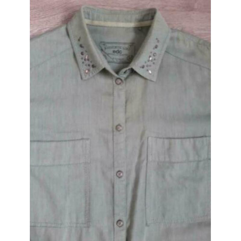 Blouse EDC, mooi bewerkt kraagje met steentjes