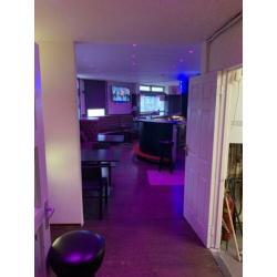 Cafe Lounge te koop of te huur