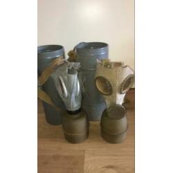 2 gasmaskers compleet