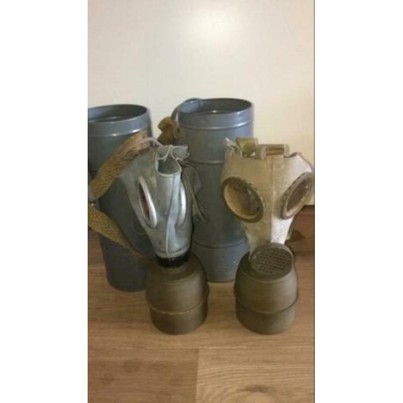 2 gasmaskers compleet