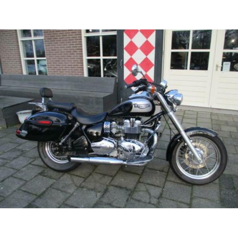 Triumph AMERICA (bj 2004)