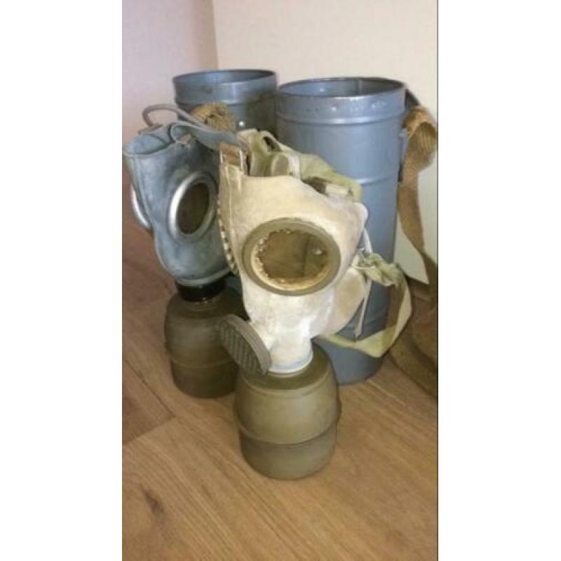 2 gasmaskers compleet