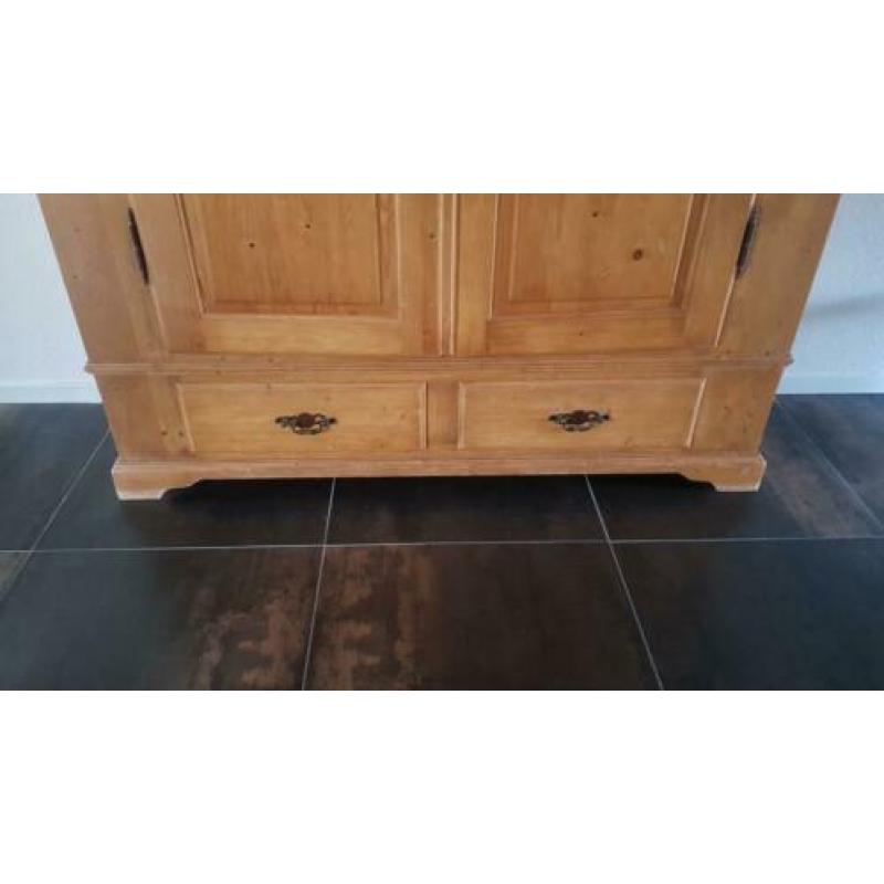 grenen kast