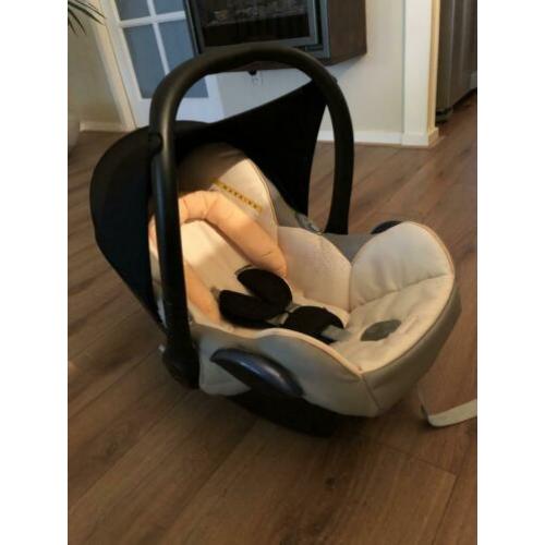 Autostoel baby maxicosi cabriofix met voetenzak & verkleiner
