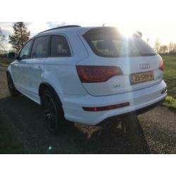 Audi Q7 3.0 TDI clean dsl quattro S-line 7p pano