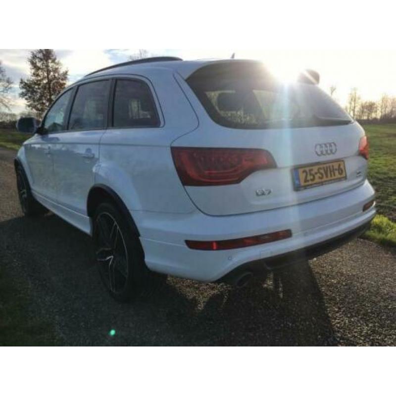 Audi Q7 3.0 TDI clean dsl quattro S-line 7p pano
