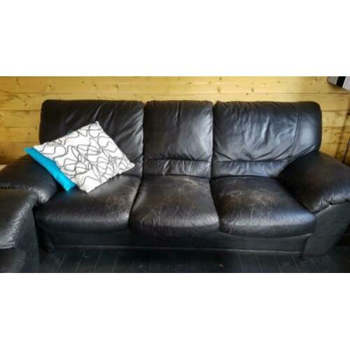 Zwart leren 2 en en 3 zits bank 2.00 m breed en 1.50 breed