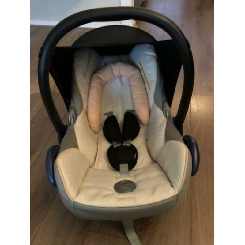 Autostoel baby maxicosi cabriofix met voetenzak & verkleiner