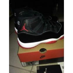 Nike air Jordan 11 black red