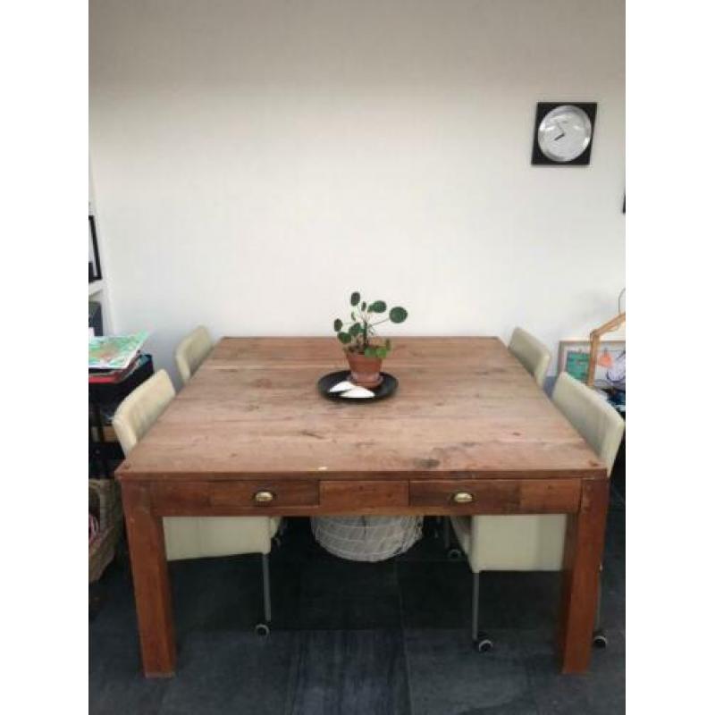 Vierkante teakhouten tafel 150x150