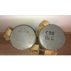 2 gasmaskers compleet