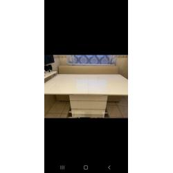 Uitklapbare eettafel !!