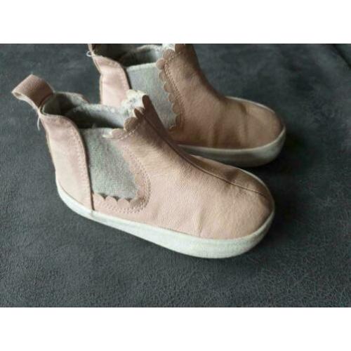 roze baby enkellaarsjes vanH&M mt. 20/21 igs
