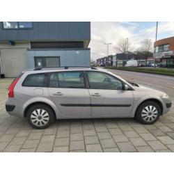 Renault Mégane Grand Tour 1.6-16V Dynamique Comfort automaat